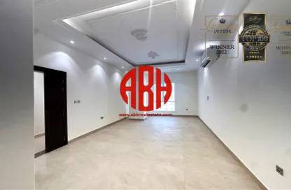 Apartment - 3 Bedrooms - 3 Bathrooms for rent in Al Sadd Road - Al Sadd - Doha
