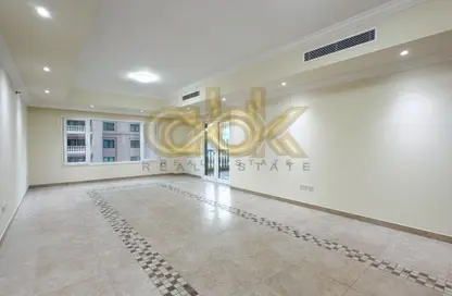 Apartment - 2 Bedrooms - 3 Bathrooms for sale in East Porto Drive - Porto Arabia - The Pearl Island - Doha