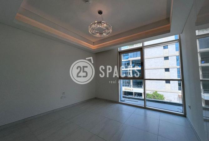 913771 - Property Image 3