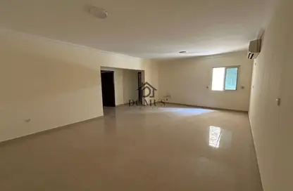 Apartment - 2 Bedrooms - 2 Bathrooms for rent in Thabit Bin Zaid Street - Al Mansoura - Doha