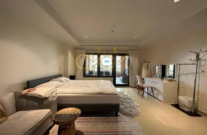 صورة لـ غرفة- غرفة النوم شقة - غرفة نوم - 2 حمامات للبيع في طريق بورتو الشرقي - بورتو أرابيا - جزيرة اللؤلؤة - الدوحة ، صورة رقم 1