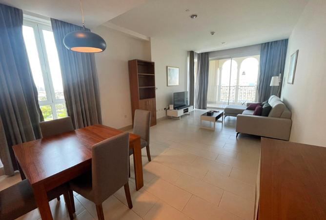 952577 - Property Image 2