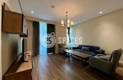 Apartment - 1 Bedroom - 2 Bathrooms for rent in Floresta Gardens - Floresta Gardens - The Pearl Island - Doha Apartment - 1 Bedroom - 2 Bathrooms for rent in Floresta Gardens - Floresta Gardens - The Pearl Island - Doha