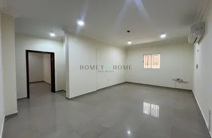 Apartment - 2 Bedrooms - 2 Bathrooms for rent in Bin Omran - Fereej Bin Omran - Doha