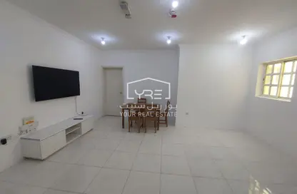 Apartment - 2 Bedrooms - 2 Bathrooms for rent in Bin Omran 35 - Fereej Bin Omran - Doha