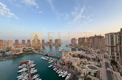 شقة - 3 غرف نوم - 4 حمامات للايجار في طريق بورتو الشرقي - بورتو أرابيا - جزيرة اللؤلؤة - الدوحة