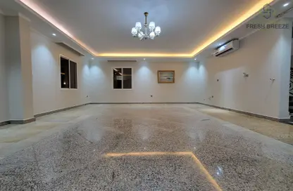 فيلا - 6 غرف نوم - 7 حمامات للايجار في شارع عبد الرحمن بن جاسم - طريق مسيعيد - الوكرة