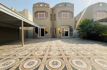 Villa - 5 Bedrooms - 6 Bathrooms for rent in Mamoura 18 - Al Maamoura - Doha