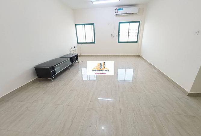 989083 - Property Image 2