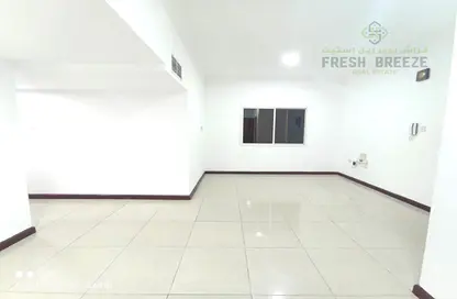 Empty Room image for: Apartment - 2 Bedrooms - 1 Bathroom for rent in Najma - Doha, Image 1