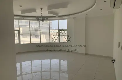 Apartment - 3 Bedrooms - 3 Bathrooms for rent in Al Mansoura - Al Mansoura - Doha