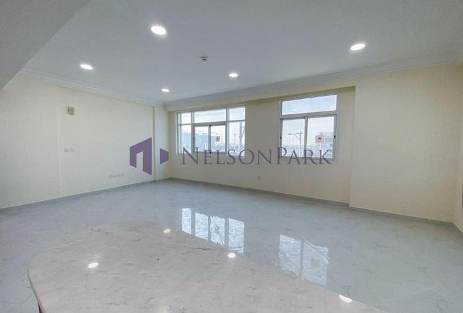 940981 - Property Image 2