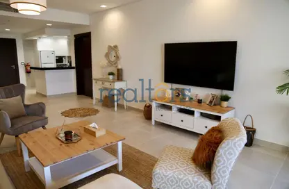 Apartment - 1 Bedroom - 2 Bathrooms for rent in Al Mutahidah Tower - Viva Bahriyah - The Pearl Island - Doha