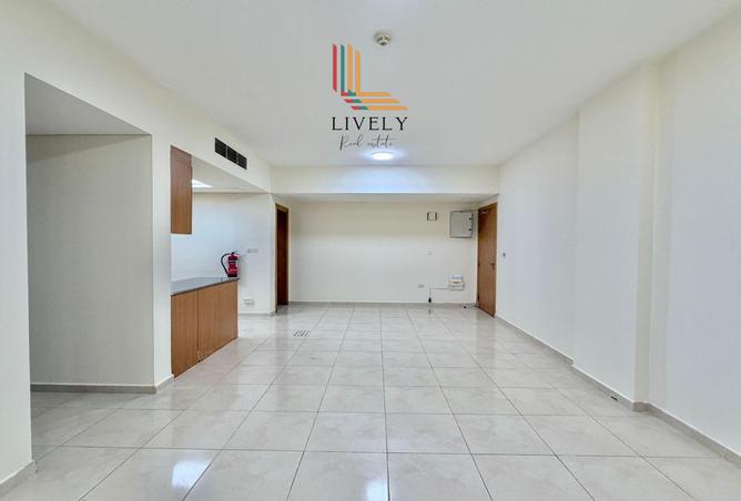 1002846 - Property Image 2