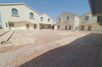 Villa - 4 Bedrooms - 5 Bathrooms for rent in Old Airport Road - Old Airport Road - Doha