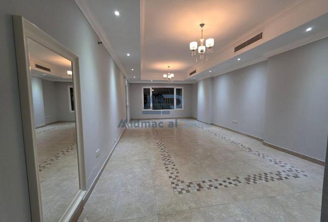 951271 - Property Image 2