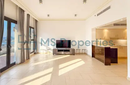 Apartment - 1 Bedroom - 2 Bathrooms for rent in Carnaval - Qanat Quartier - The Pearl Island - Doha