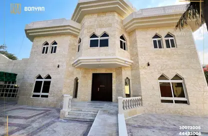 فيلا - 5 غرف نوم - 6 حمامات للايجار في الدفنة - الدفينة - الدوحة