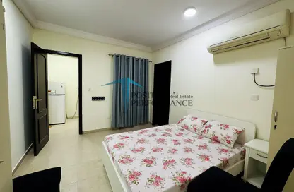 Apartment - Studio - 1 Bathroom for rent in Al Hadara Street - Al Thumama - Doha