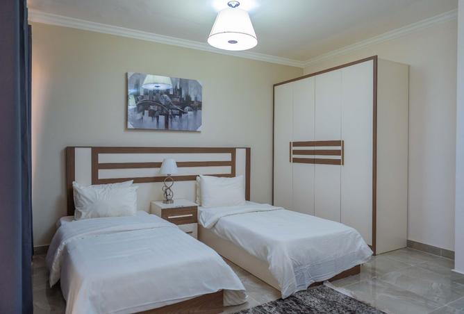 998762 - Property Image 2