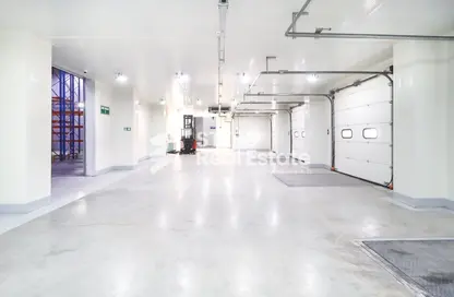 Warehouse - Studio - 1 Bathroom for rent in East Industrial Street - Birkat Al Awamer - Al Wakra