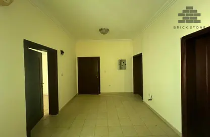 شقة - غرفة نوم - 1 حمام للايجار في بنايه المنارة - دوحة الجديد - الدوحة
