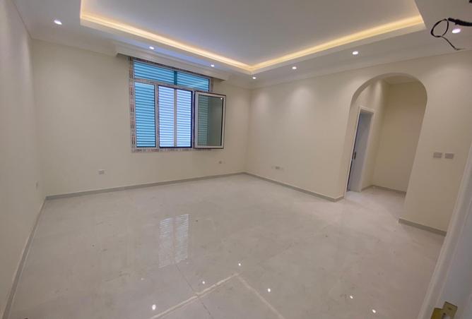 935760 - Property Image 3