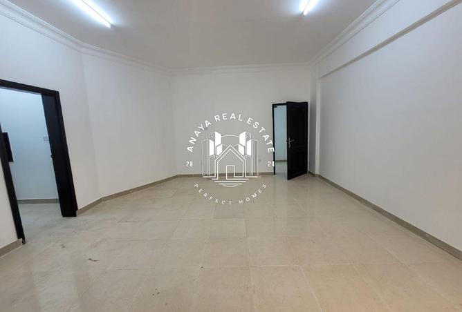 1004406 - Property Image 3