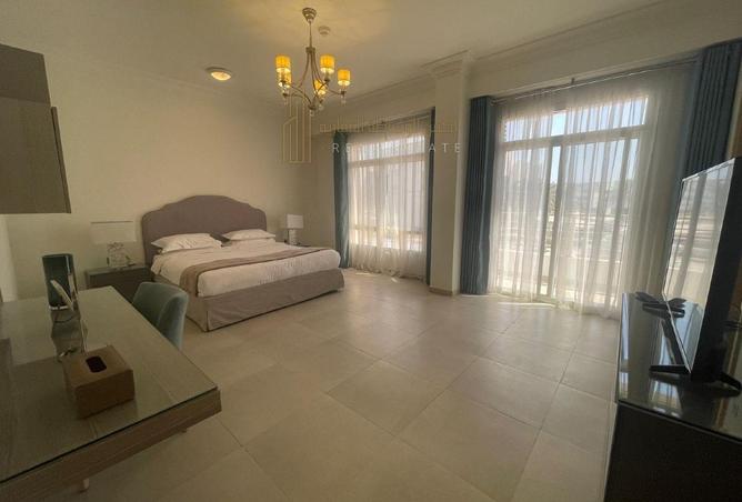 944514 - Property Image 2