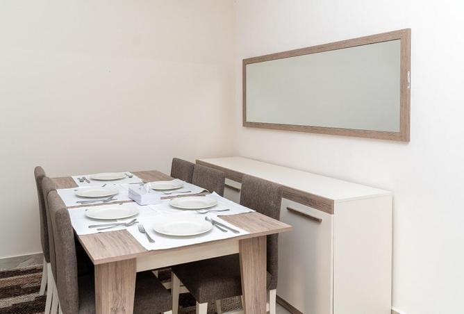 984407 - Property Image 3