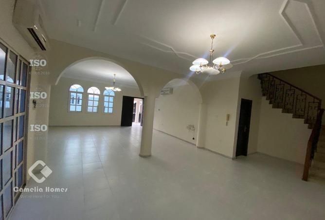 954370 - Property Image 2