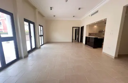 Apartment - 2 Bedrooms - 3 Bathrooms for rent in Qanat Quartier - The Pearl Island - Doha