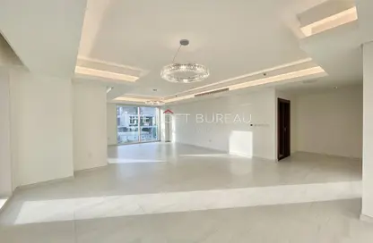 Apartment - 2 Bedrooms - 3 Bathrooms for sale in Gewan Island - The Pearl Island - Doha