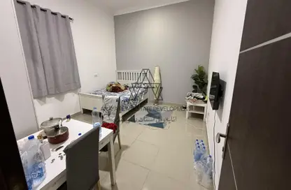 Villa - 1 Bathroom for rent in Bu Hamour Street - Abu Hamour - Doha