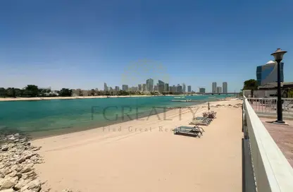 مجمع سكني - 5 غرف نوم - 6 حمامات للايجار في البوابة الشرقية - بحيرة وست لاجون - الدوحة