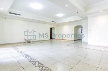 Apartment - 2 Bedrooms - 3 Bathrooms for sale in West Porto Drive - Porto Arabia - The Pearl Island - Doha