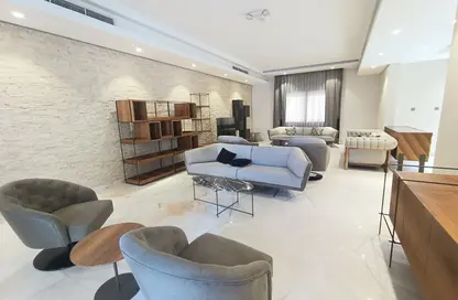 Compound - 4 Bedrooms - 6 Bathrooms for rent in Al Maamoura - Al Maamoura - Doha