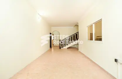 Compound - 7 Bedrooms - 4 Bathrooms for rent in Old Airport Road - Old Airport Road - Doha