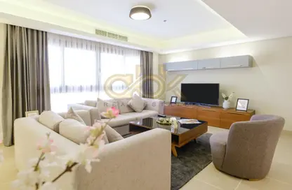 Apartment - 2 Bedrooms - 3 Bathrooms for rent in Corniche Road - Corniche Road - Doha