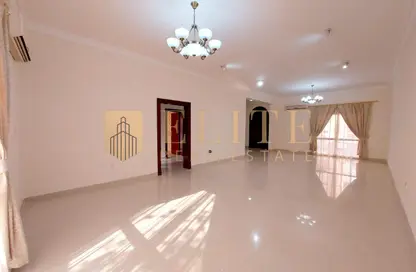 Villa - 4 Bedrooms - 4 Bathrooms for rent in Old Airport Road - Old Airport Road - Doha