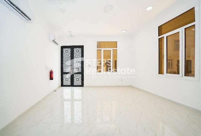 938465 - Property Image 2