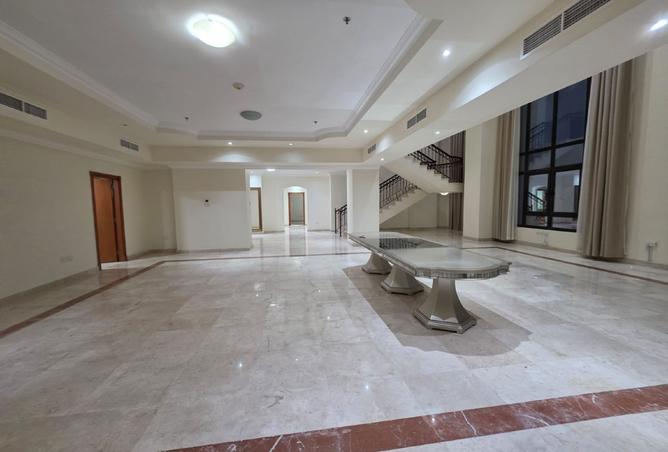 939758 - Property Image 3