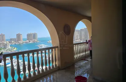 شقة - 2 غرف نوم - 3 حمامات للبيع في طريق بورتو الغربي - بورتو أرابيا - جزيرة اللؤلؤة - الدوحة