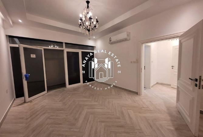 998882 - Property Image 2