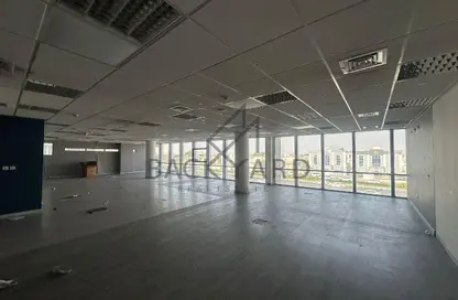 مساحات مكتبية - استوديو - 3 حمامات للايجار في شارع السد - السد - الدوحة