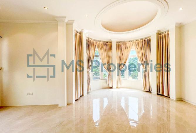 952694 - Property Image 3