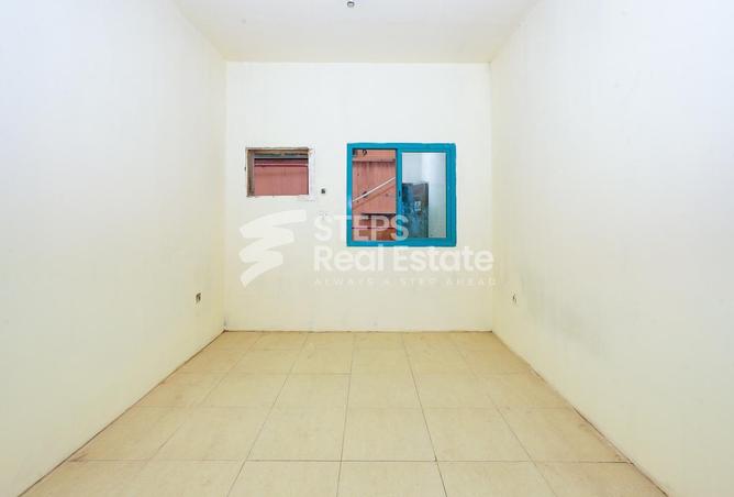 997634 - Property Image 2