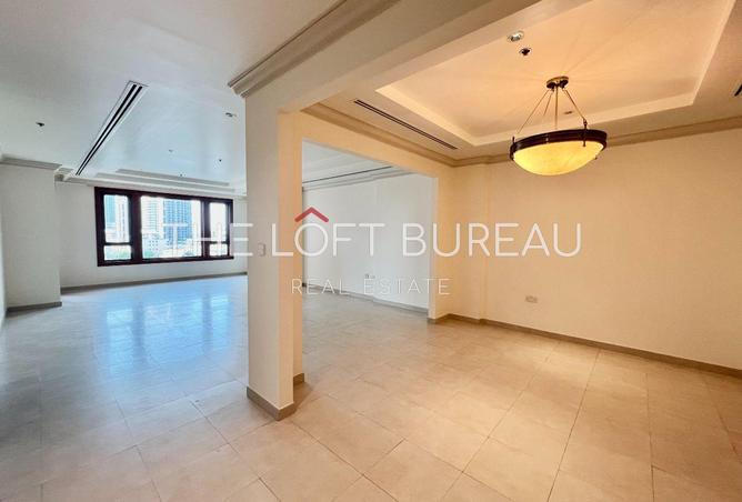 988204 - Property Image 2