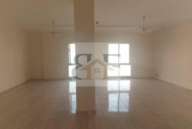 983636 - Property Image 2