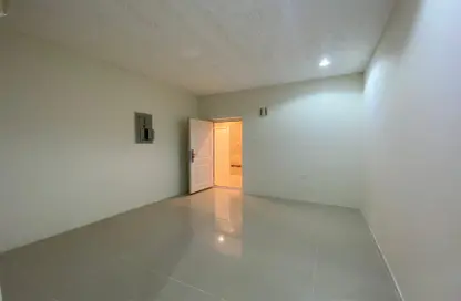 Apartment - 1 Bedroom - 1 Bathroom for rent in Hakeem Bin Hazam Street - Mughalina - Doha